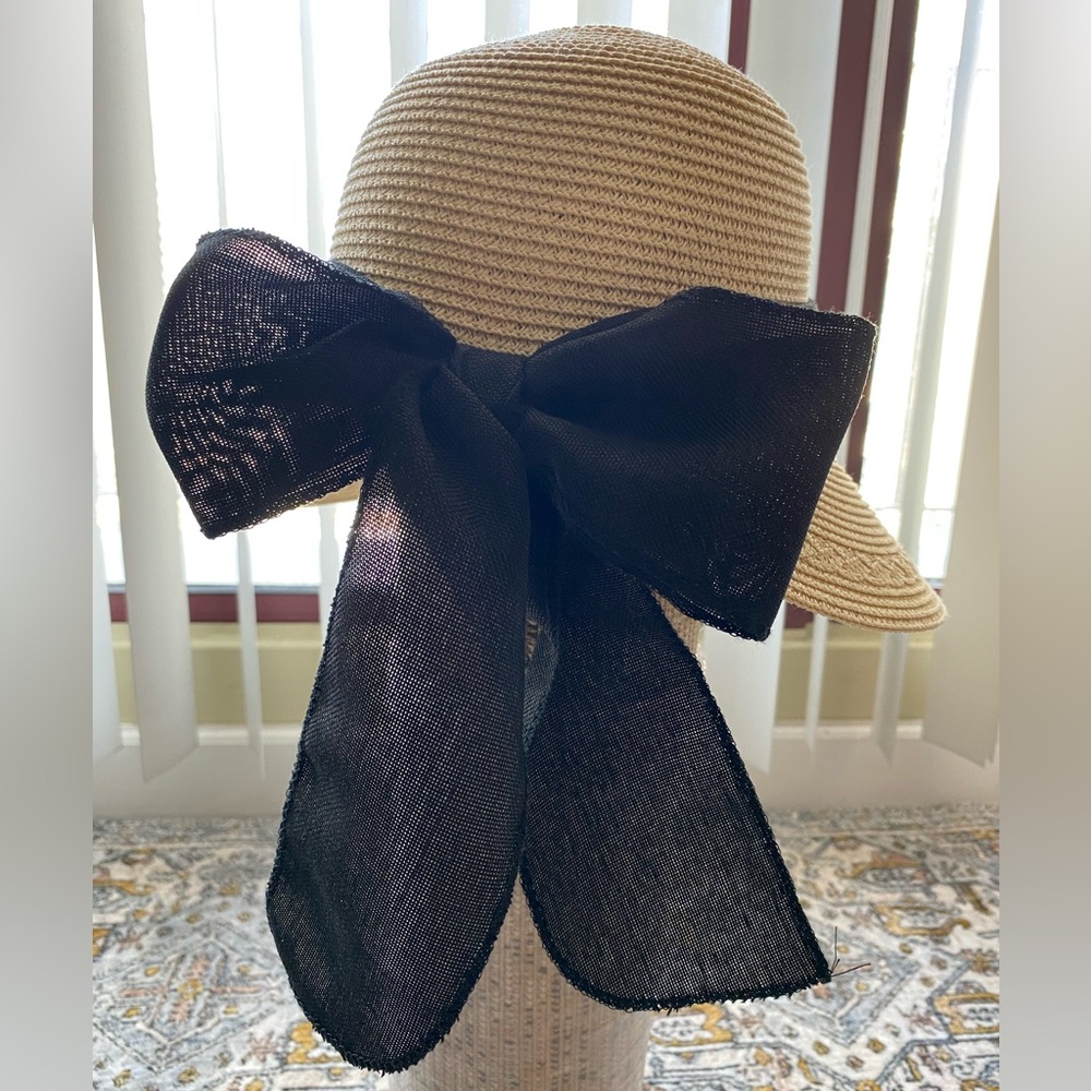 Elegant Sun Hat with Ribbon